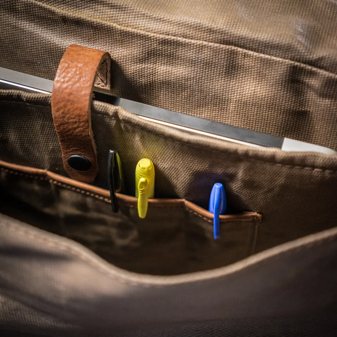 Dakota Waxed Canvas Messenger Bag | Field Khaki w/ Chestnut Brown Leather