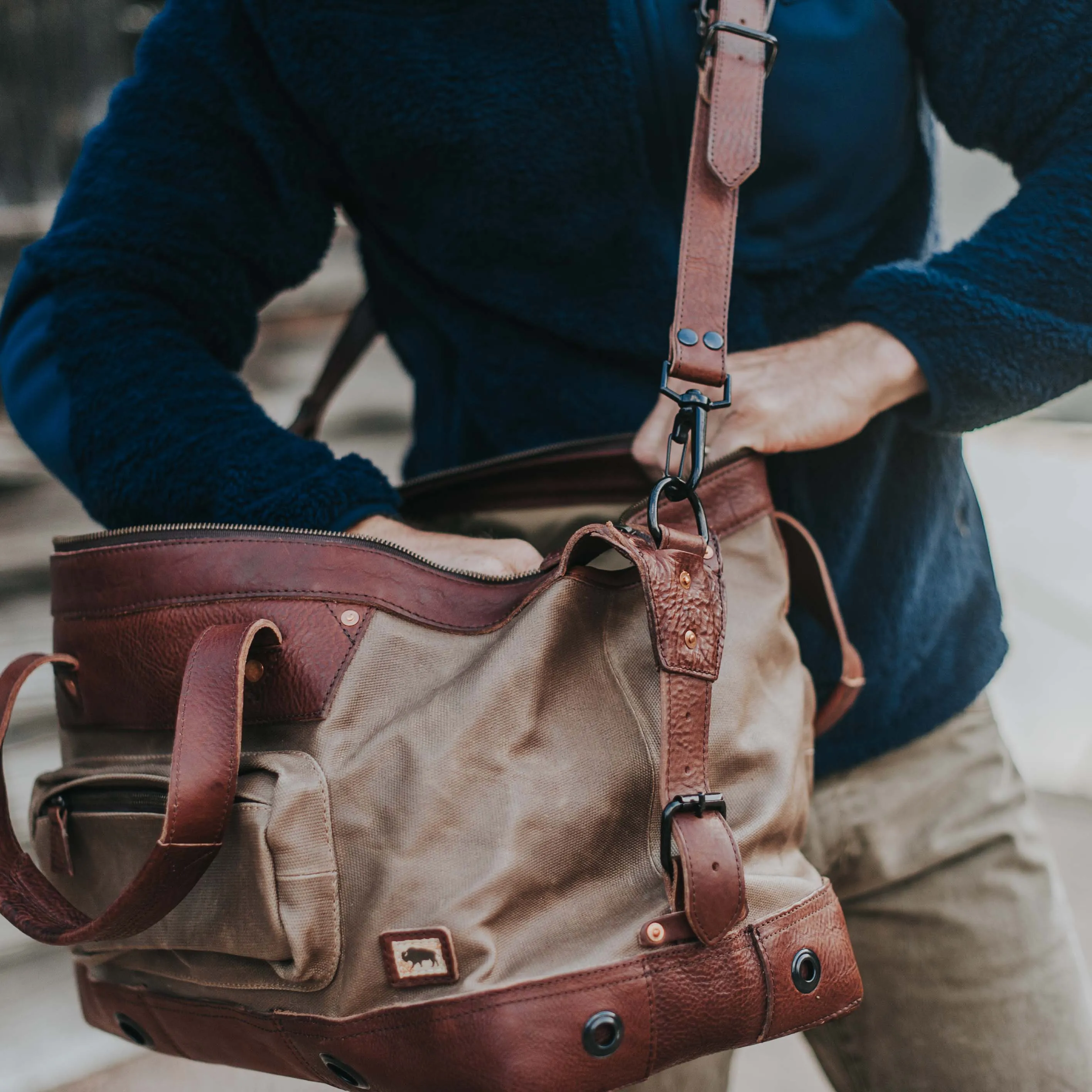 Dakota Waxed Canvas Weekend Bag | Field Khaki w/ Chestnut Brown Leather