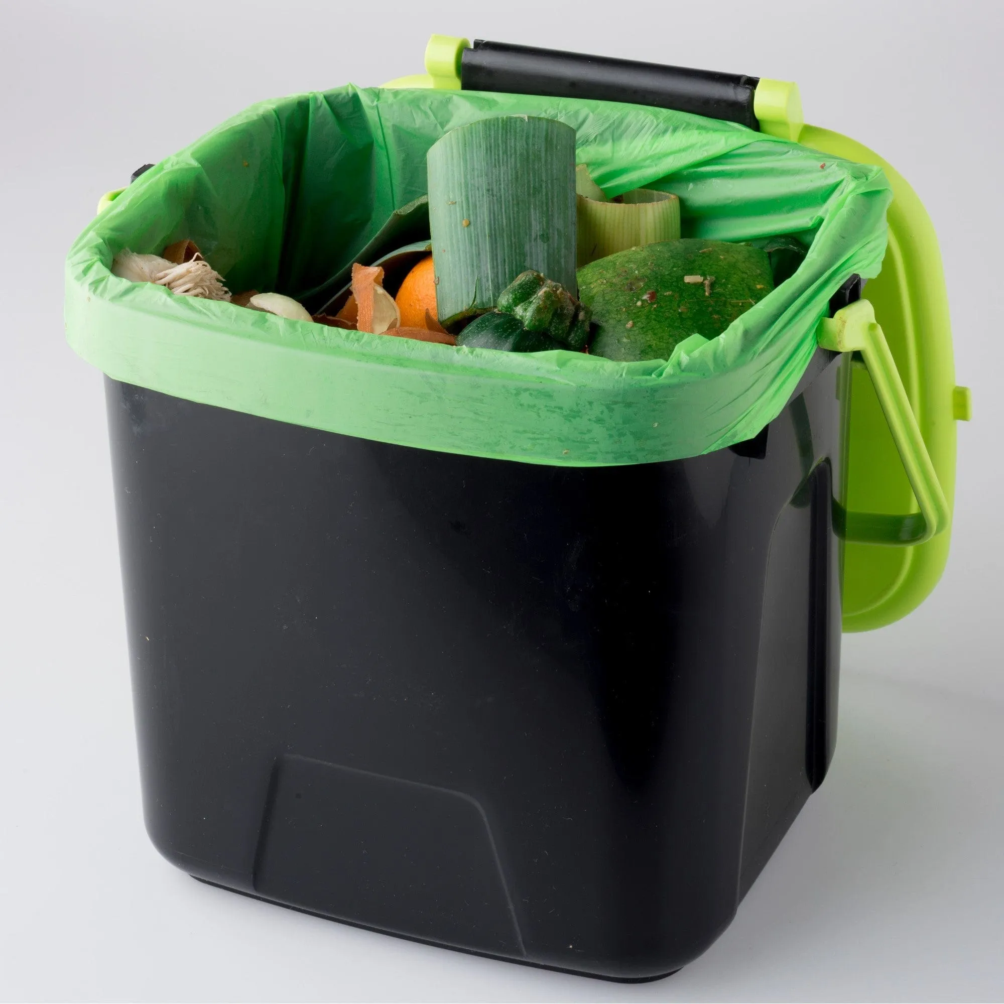 Riverstone | MAZE 1.85 Gallon Kitchen Caddie with Corn Bags