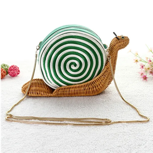 Snail ShapeCasual Clutch Rattan Handbag