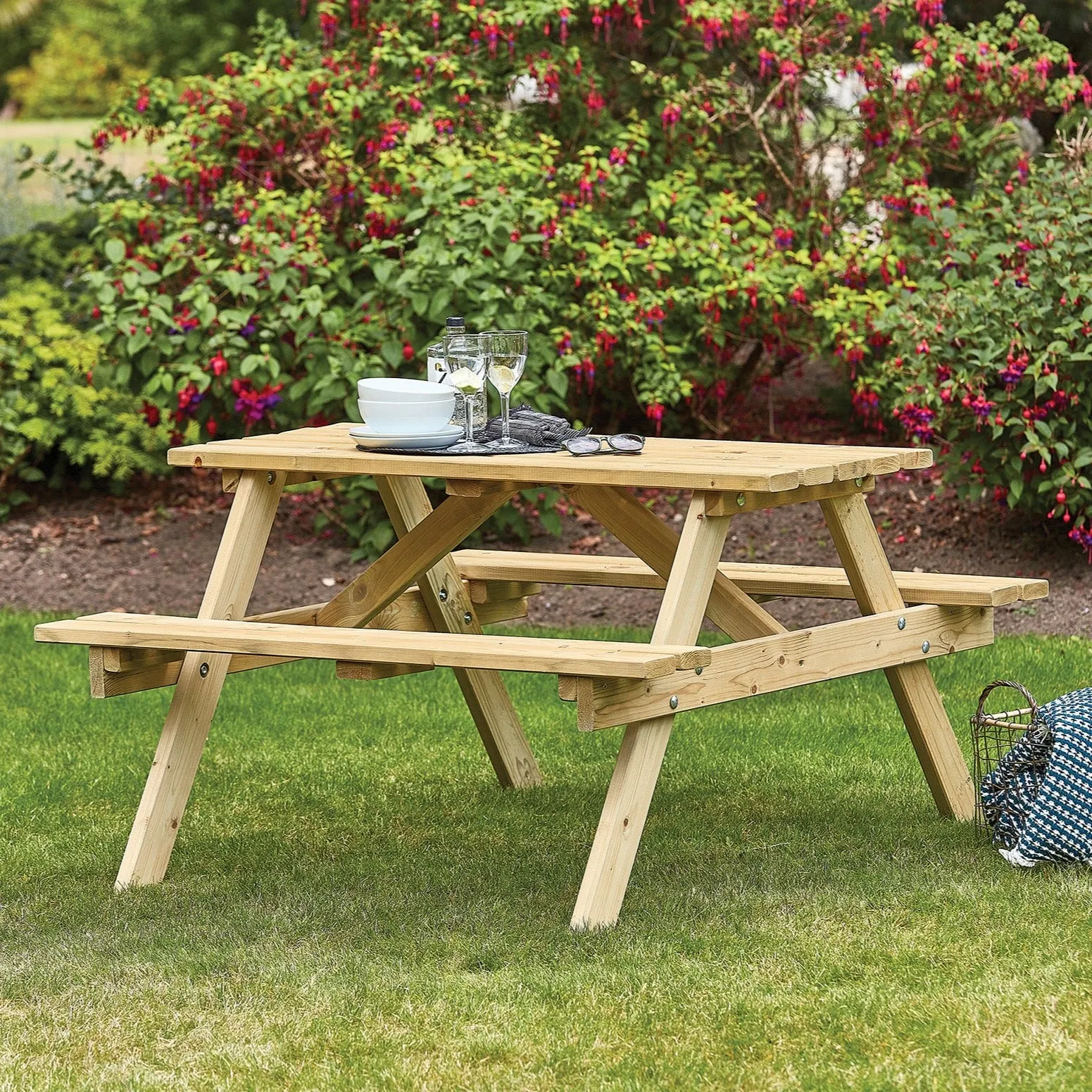 Woodshaw Appleton 4 Seater Picnic Bench